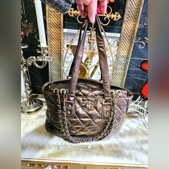 High quality lambskin large designer bag in EUC - Picture 1 of 12